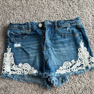 Aeropostale size 4 shorts with lace detail